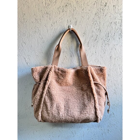 Macy's On 34th Jyyll faux fur Sherpa large tote shoulder bag + pouch 2PC set TAN - Picture 5 of 7